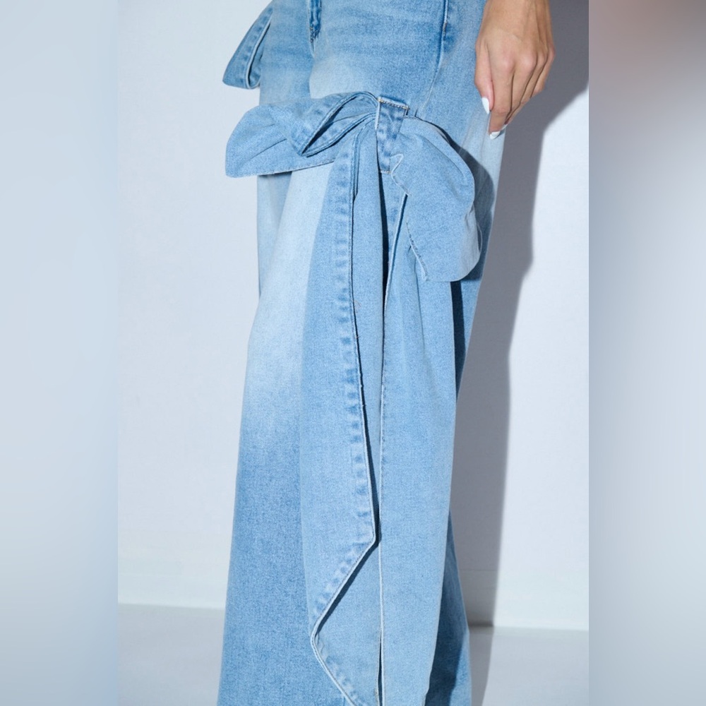 Aviva Bow Detail Wide Leg Jean - Picture 3 of 7
